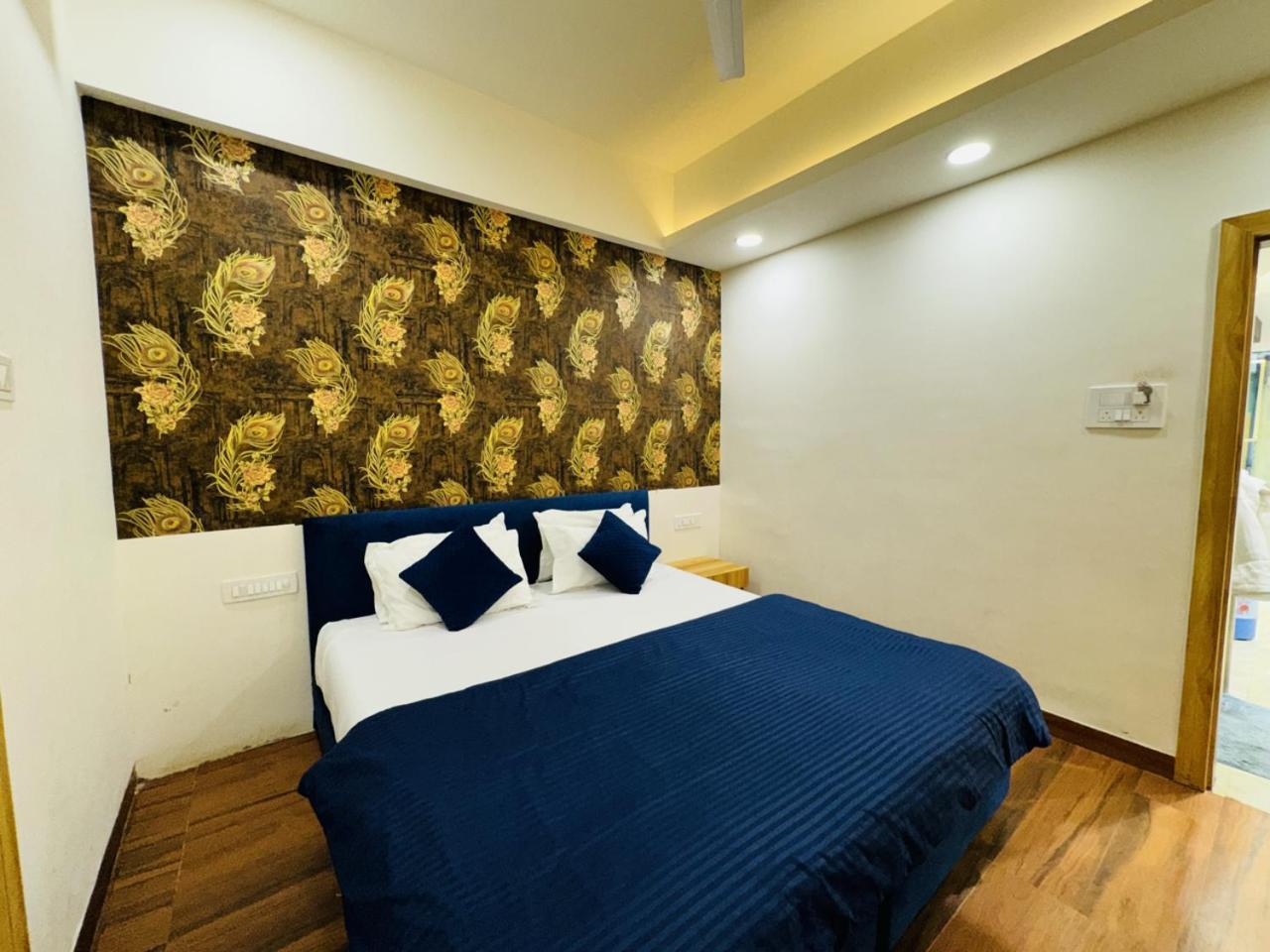 Hotel Shree Mahakal Krapa Удджайн Экстерьер фото