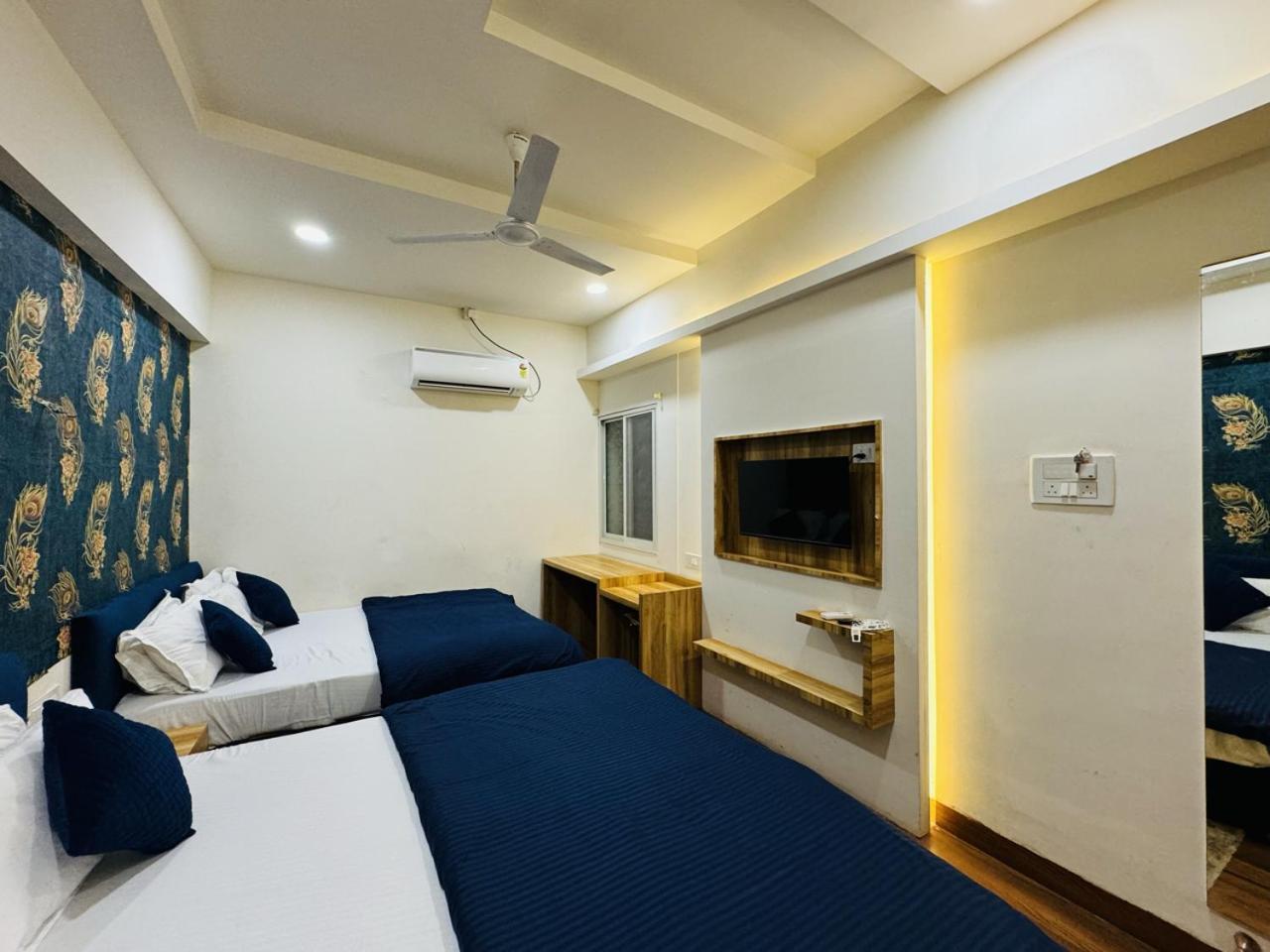 Hotel Shree Mahakal Krapa Удджайн Экстерьер фото